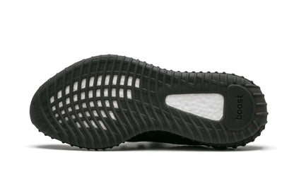 Tênis Adidas Yeezy Boost 350 v2 'Oreo' - BY1604