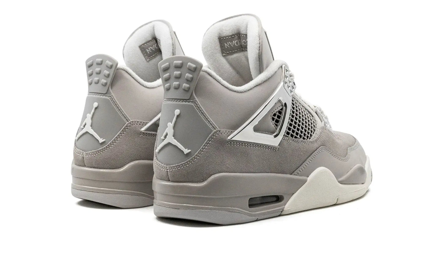 Tênis Air Jordan 4 "Frozen Moments" Cinza - AQ9129-001