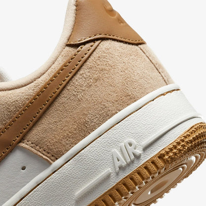 Tênis Nike Air Force 1 Low LXX "Vachetta Tan Flax" Marrom - DX1193-200