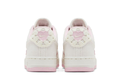 Tênis Nike Air Force 1 Low Valentine's Day (2025) Branco - HV5992-111